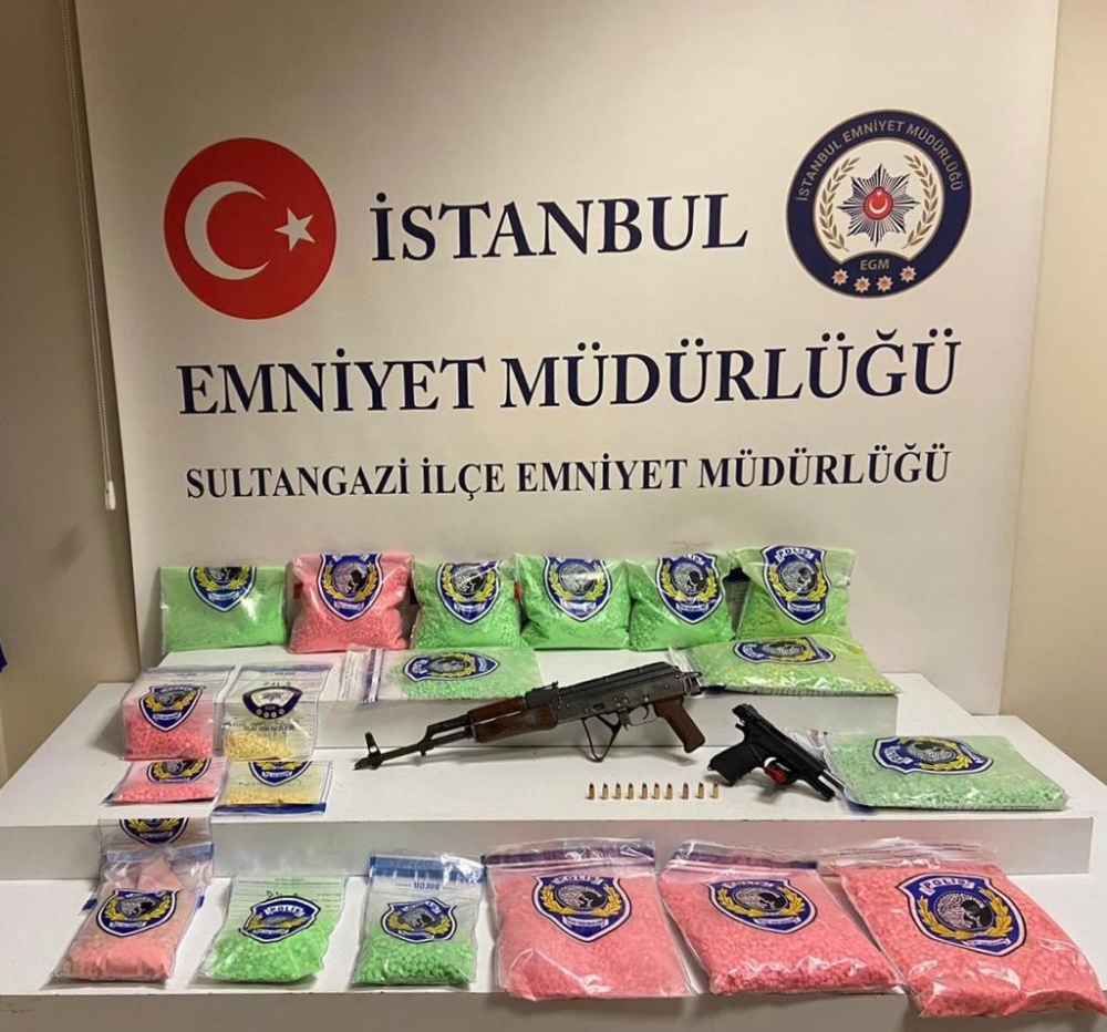 İstanbul’da uyuşturucu hap operasyonu: 60 bin extacy ele geçirildi