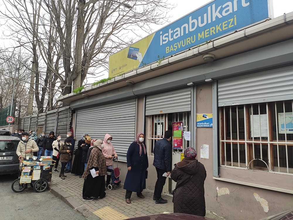 İstanbul’da vatandaşların HES kuyruğu isyanı