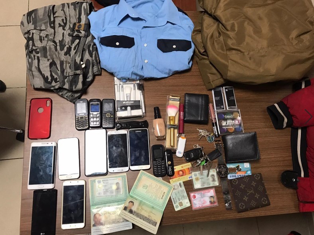 İstanbul’da yabancı uyruklu sahte “polis” 14 kişiyi bağlayıp gasp etti