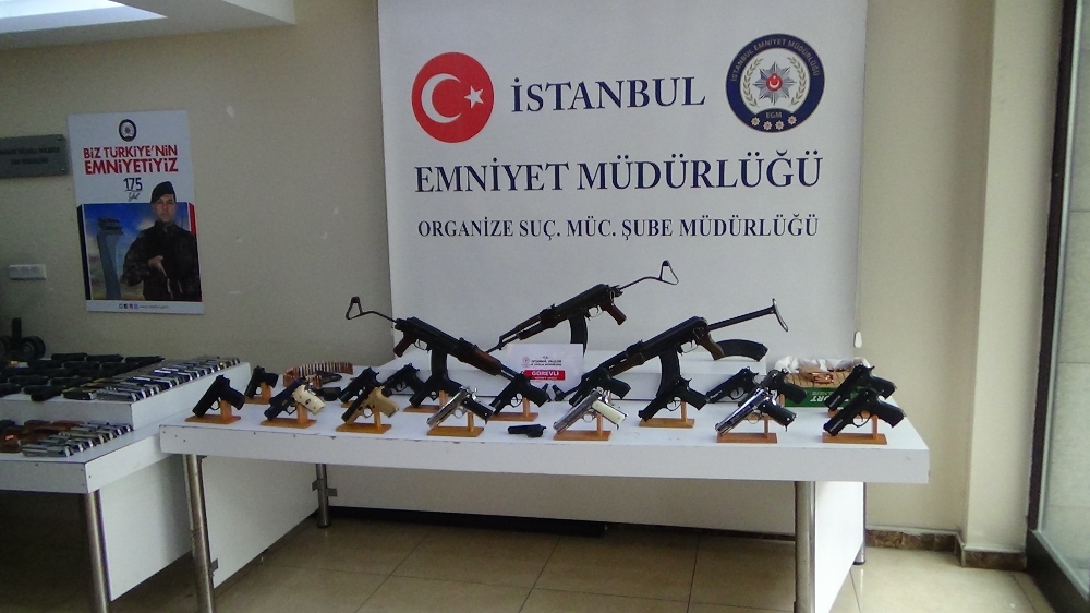İstanbul’da yasa dışı silah ticareti operasyonu: 16 şüpheli yakalandı
