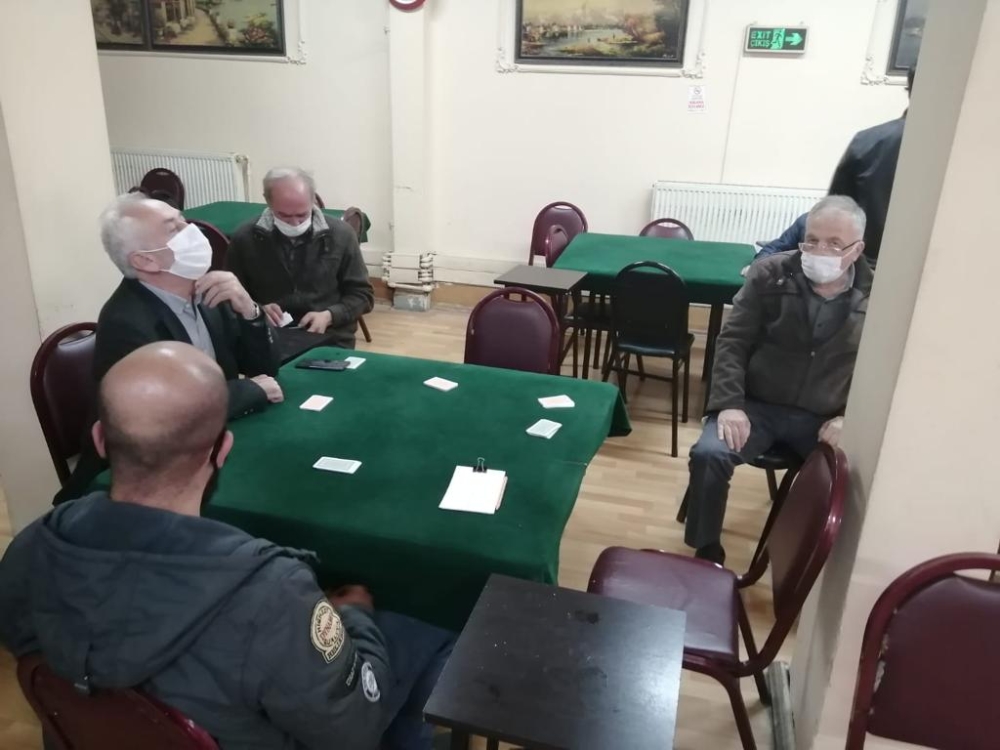 İstanbul’da yasağı delen işletmelere polis baskını: 143 bin lira ceza kesildi