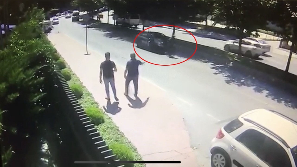 İstanbul’da yayanın dehşeti yaşadığı feci kaza kamerada