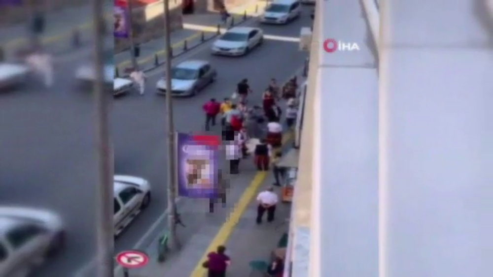İstanbul’un göbeğinde maskesiz ve mesafesiz eğlenceler kamerada