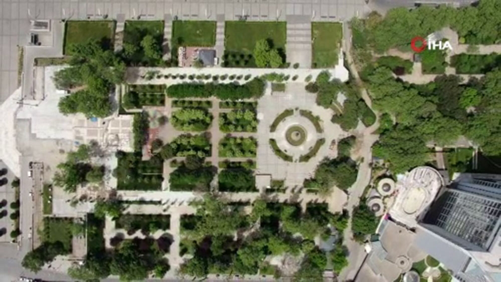 İstanbul’un göz bebeği tarihi meydanları boş kaldı