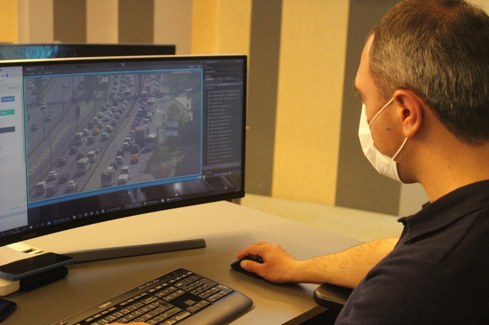 İstanbul’un “tam kapanma” trafiği bu merkezden izleniyor