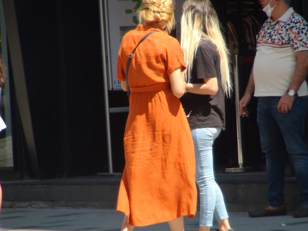 İstiklal Caddesi’nde duygu sömürüsü yapan iki kişiye para cezası