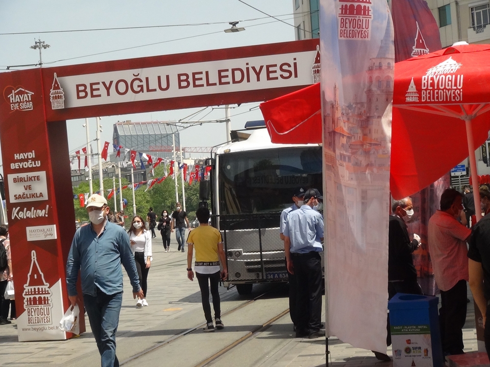 İstiklal Caddesi’nde faciadan dönüldü