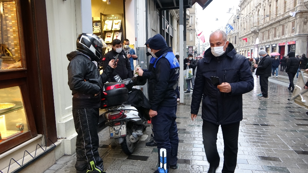 İstiklal Caddesi’nde motokuryelere ceza yağdı