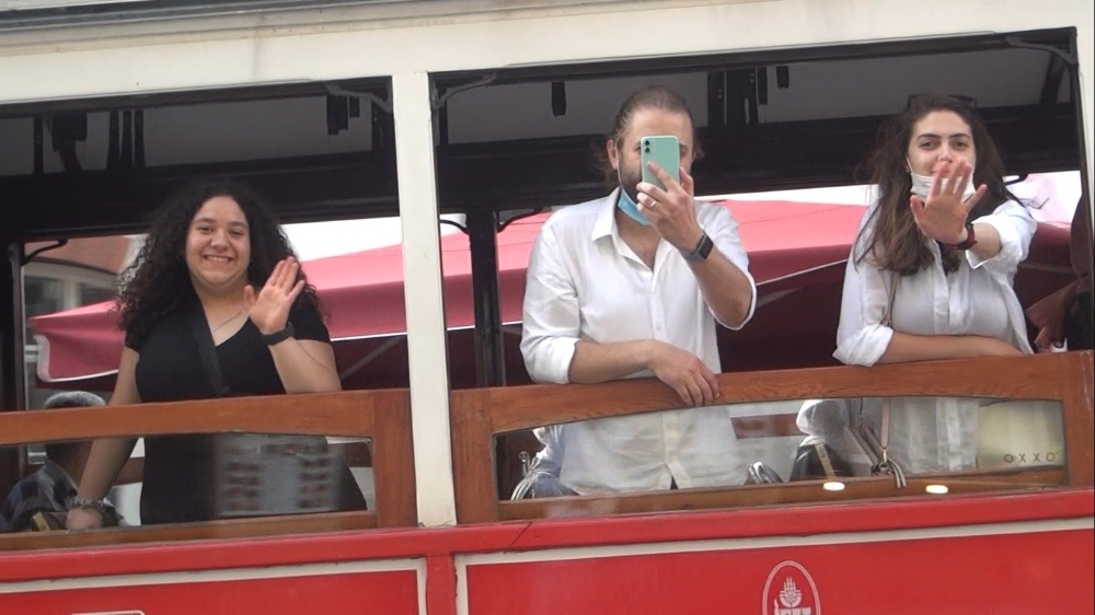İstiklal Caddesi’nde pes dedirten görüntüler