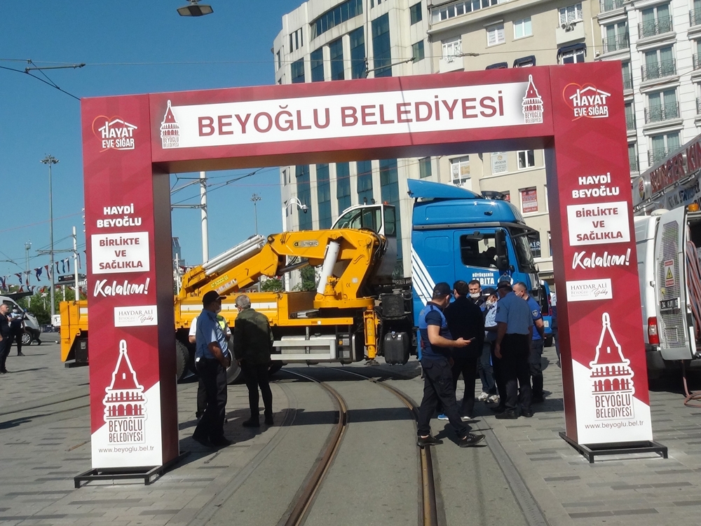 İstiklal Caddesi’nde zabıtalar arasında gerginlik