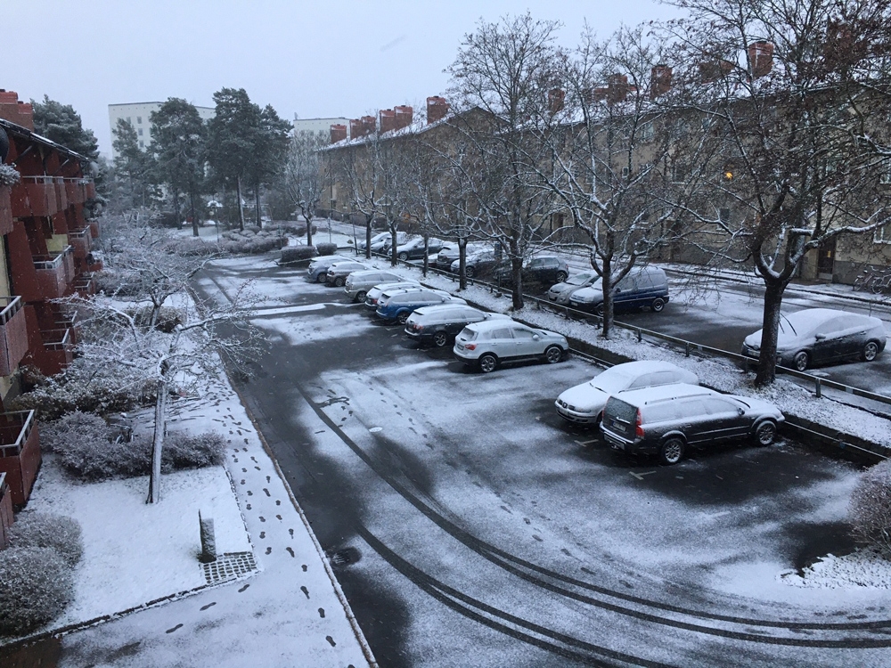 İsveçte Kar Yağışı Hayatı Olumsuz Etkiledi