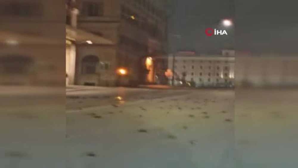 İtalya’da ateşlenen havai fişekleri 1 çocuğun ölümüne neden oldu