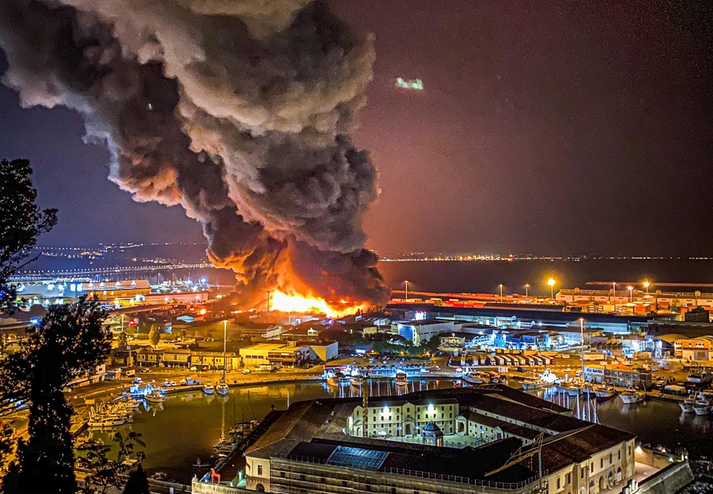 İtalya’da limanda patlama