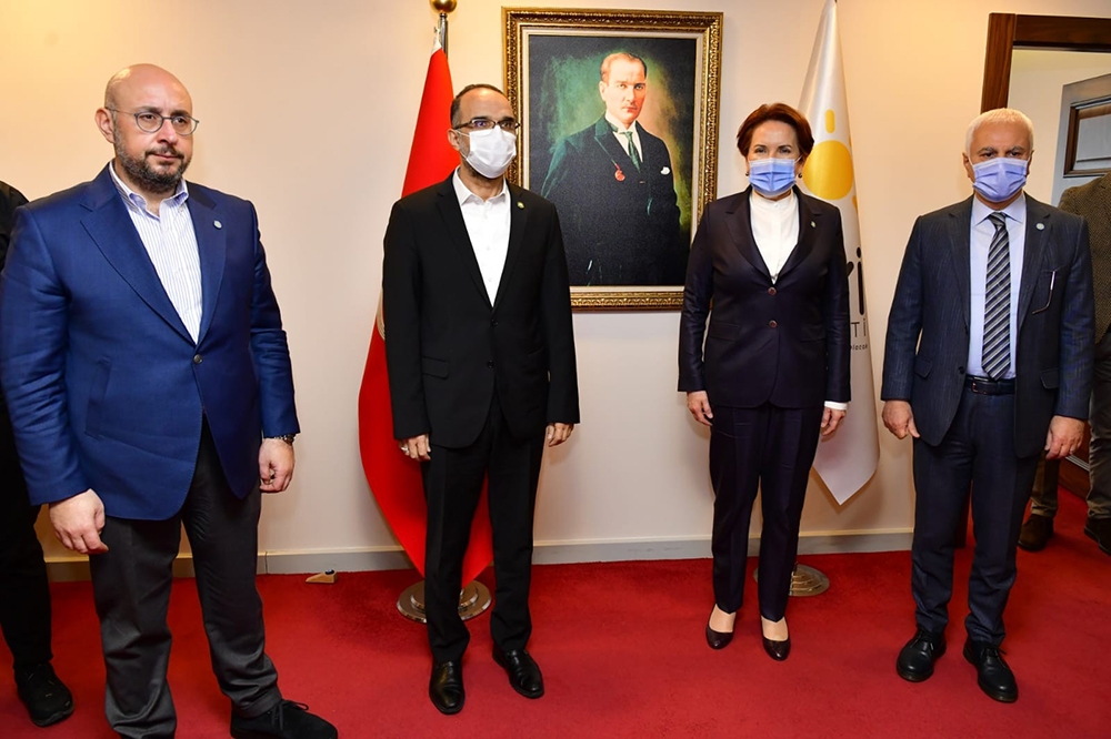 İYİ Parti lideri Akşener, Yunan Büyükelçi Diamessis’i ağırladı