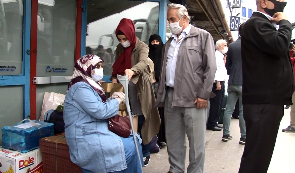 İzin belgesini alan 65 yaş üstü vatandaşlar İstanbul’dan ayrılmaya başladı