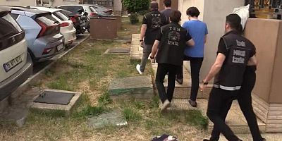 İzmir merkezli FETÖ operasyonu: 80 gözaltı