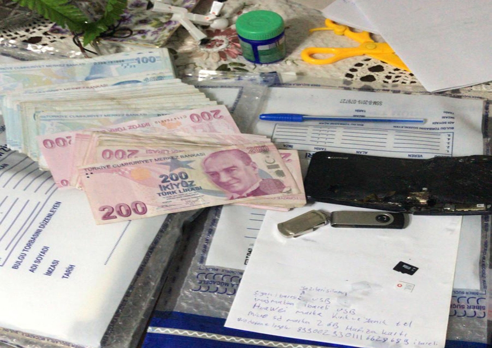 İzmir merkezli üç ilde yasa dışı bahis operasyonu: 28 gözaltı