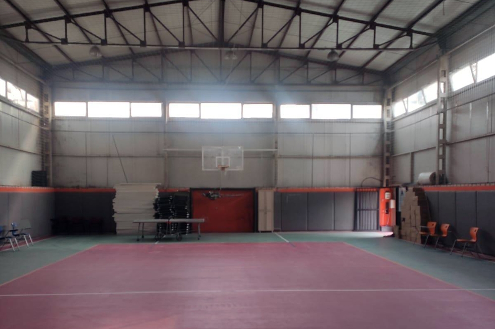 İzmir Valiliği spor salonunun hastaneye çevrildiği iddiasını yalanladı