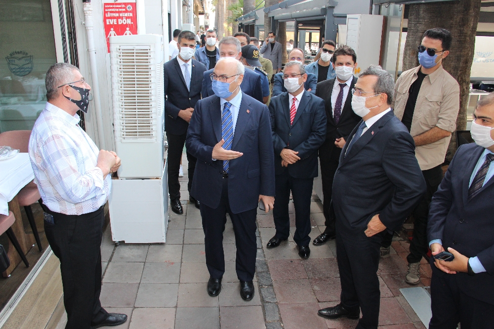 İzmir Valisi Köşger’den korona virüs denetimi