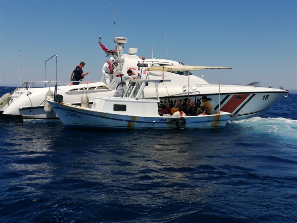 İzmir’de 58 sığınmacı kurtarıldı