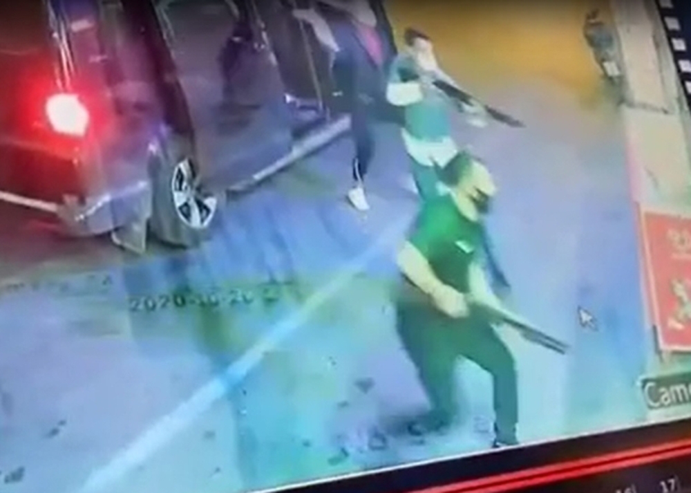 İzmir’de 7 kişi pompalı silah ve sopalarla tekel bayisini bastı