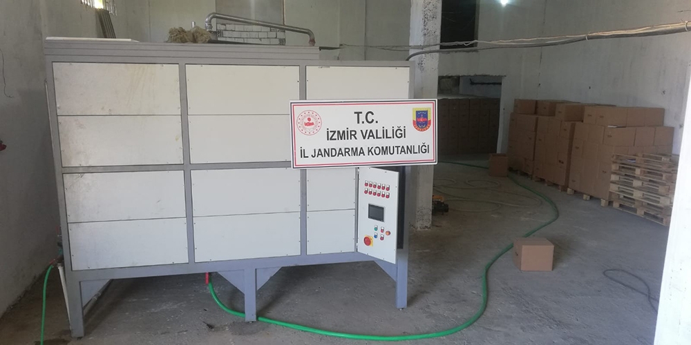 İzmir’de binlerce litrelik kaçak içki ele geçirildi