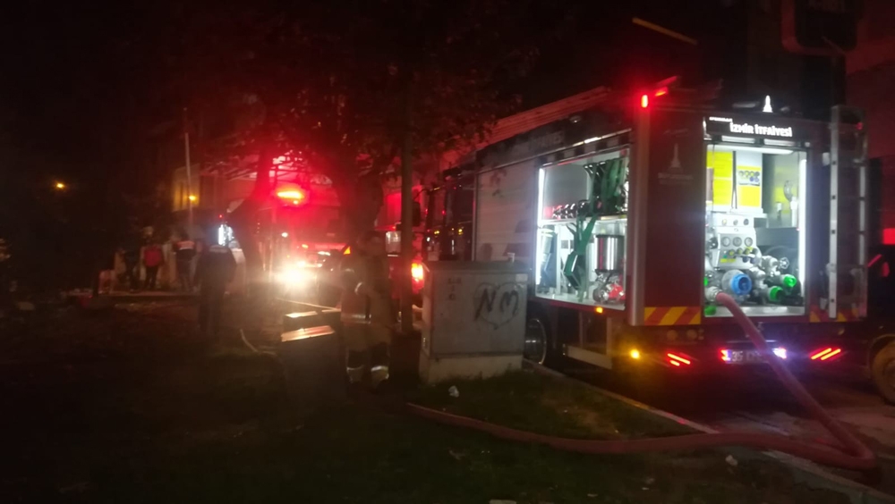 İzmirde Ev Yangını: 1 Ölü