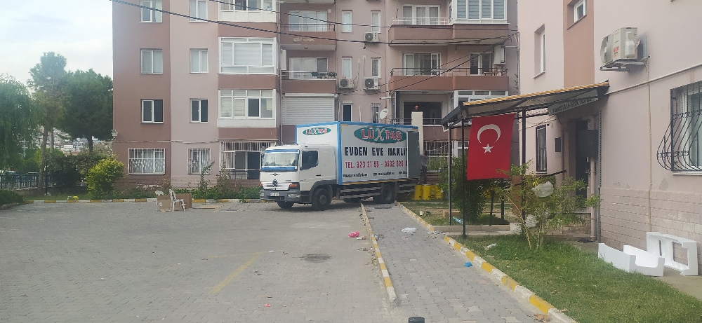 İzmir’de evden eve nakliyatçıların deprem fırsatçılığı