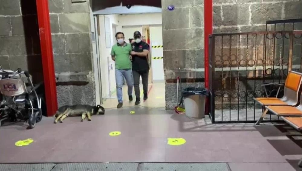 İzmir’de FETÖ’nün ’gaybubet evlerine’ yönelik operasyonda 15 tutuklama