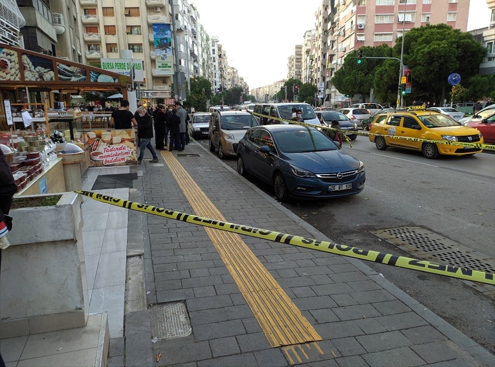İzmir’de kadın cinayeti: Eski kocası tarafından iş yerinde öldürüldü