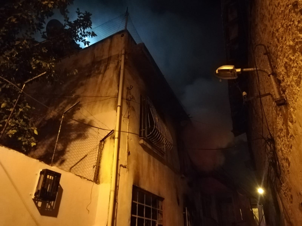 İzmir’de korku dolu anlar: Alevlere uykuda yakalandılar