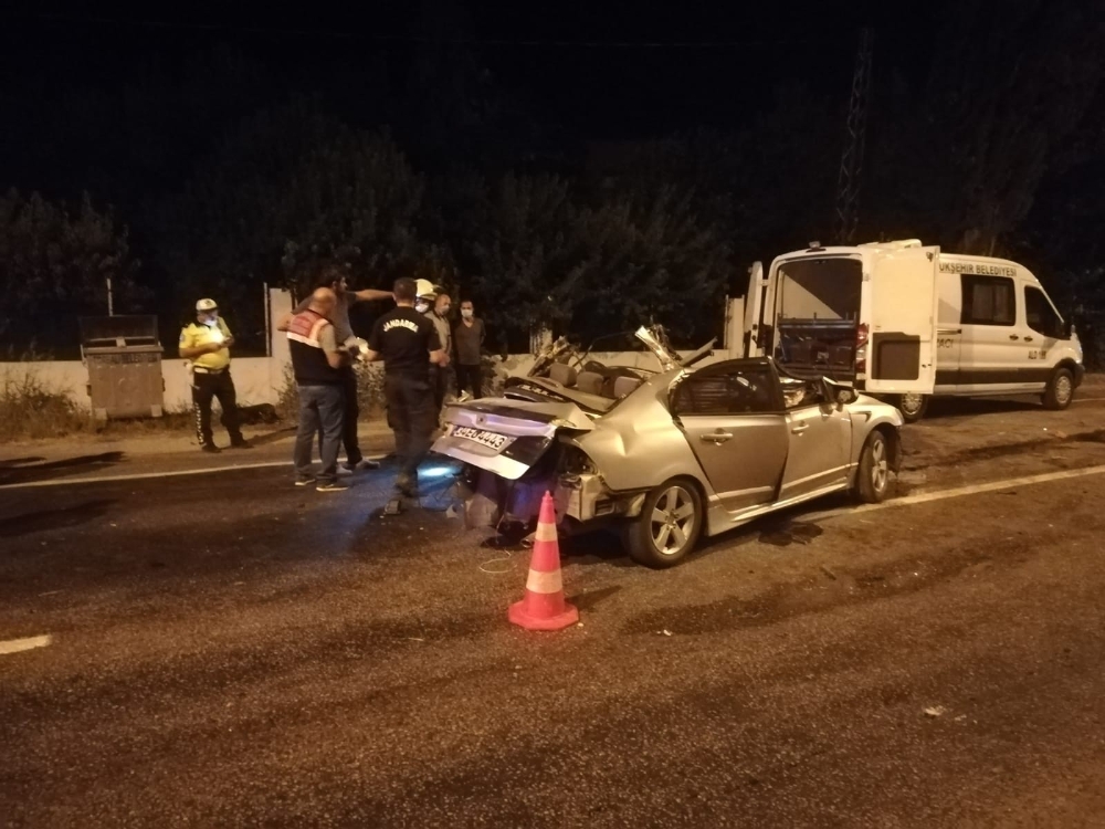 İzmir’de korkunç kaza: 2 ölü, 2 yaralı