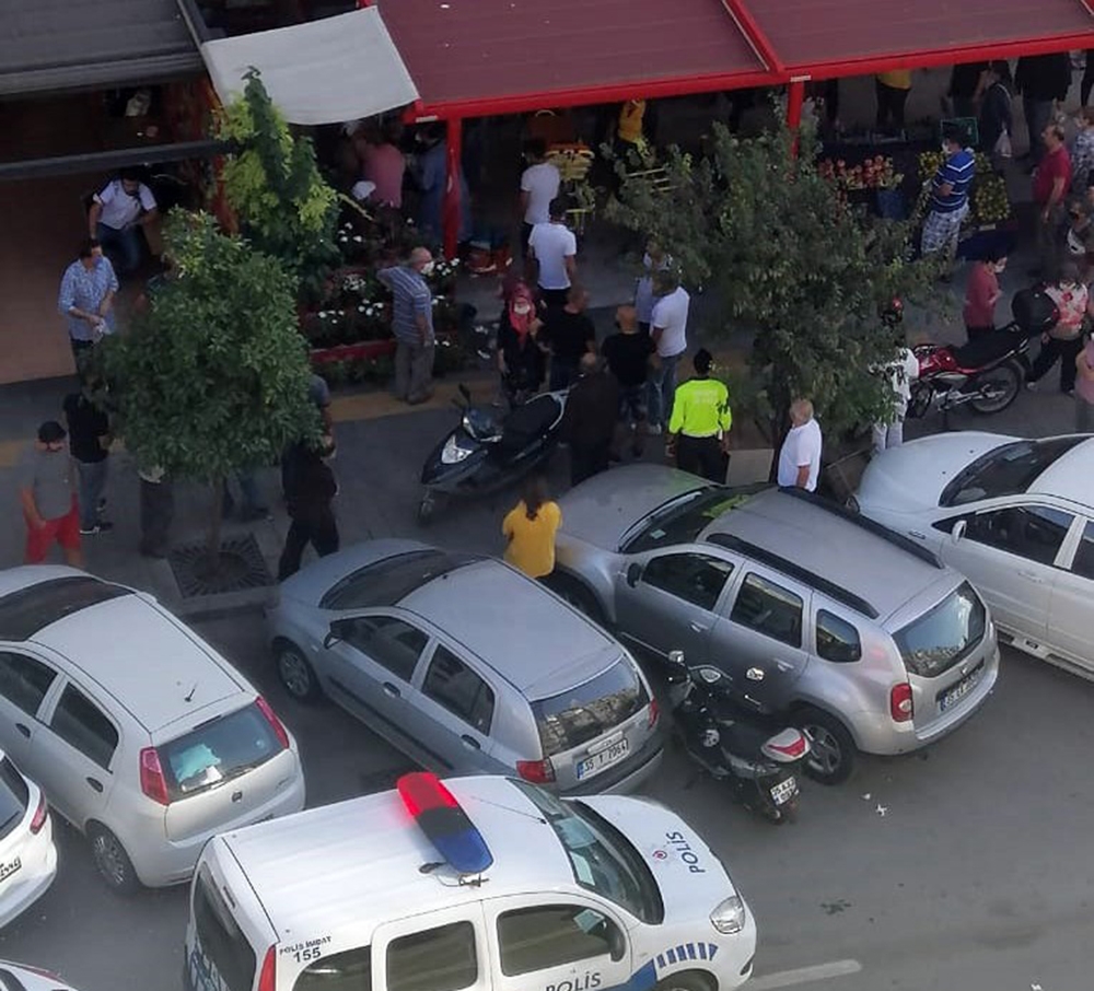 İzmir’de maske uyarısı yapılan şahıs kan döktü