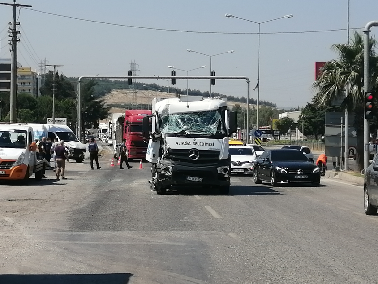 İzmir’de trafik kazası: 9 yaralı