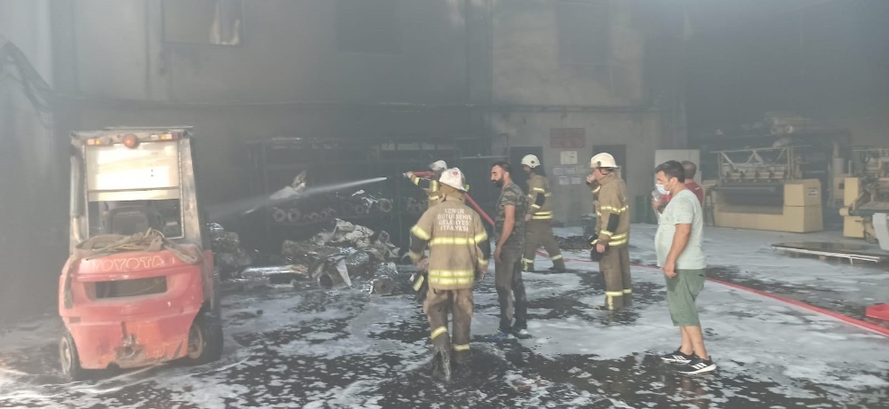 İzmir’deki fabrika yangını kontrol altına alındı