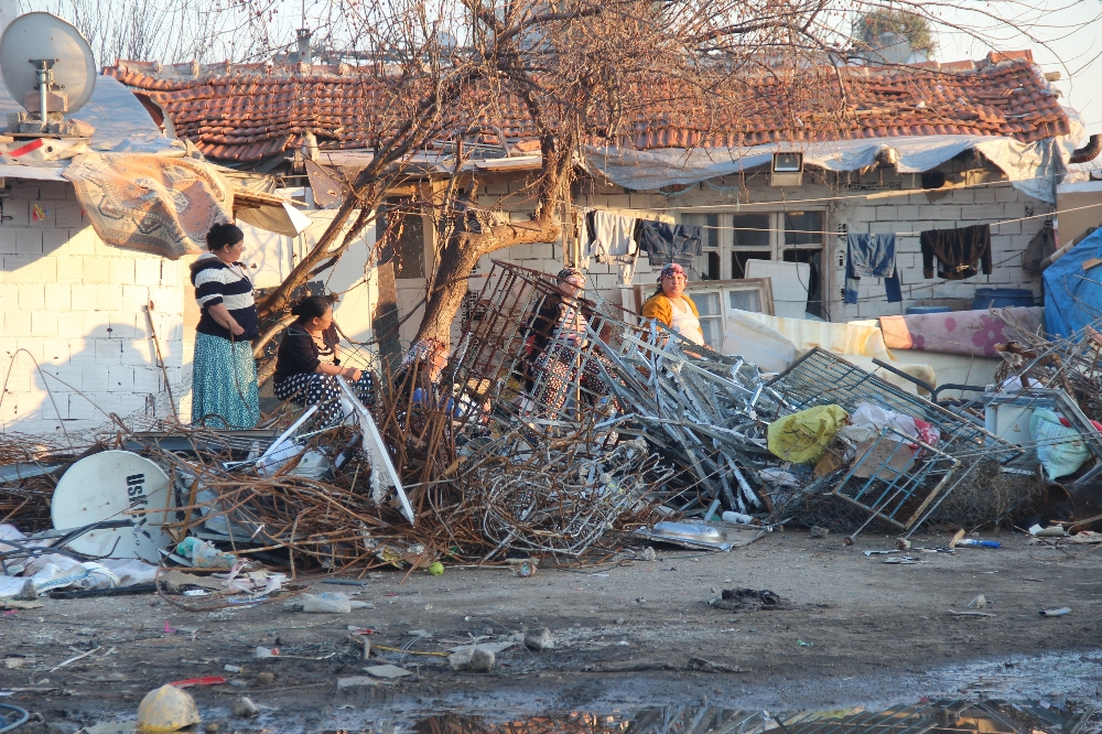 İzmir’deki silahlı çatışmayla ilgili gözaltı sayısı 7’ye yükseldi