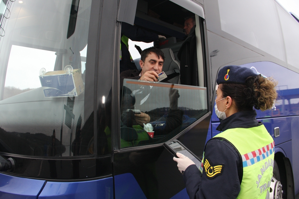 Jandarmadan şehirlerarası otobüslere denetim