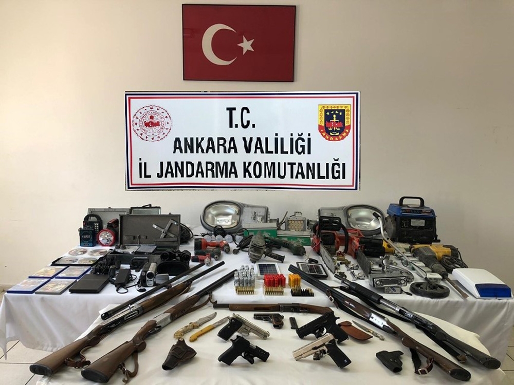 Jandarmadan silah hırsızlarına operasyon