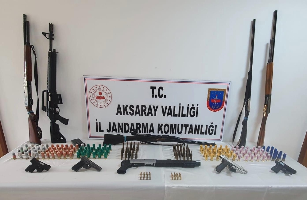 Jandarmanın operasyon yaptığı evden cephane çıktı