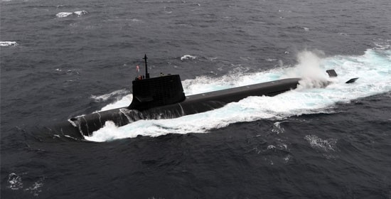 Japonya’da askeri denizaltı ticari gemi ile çarpıştı: 3 yaralı