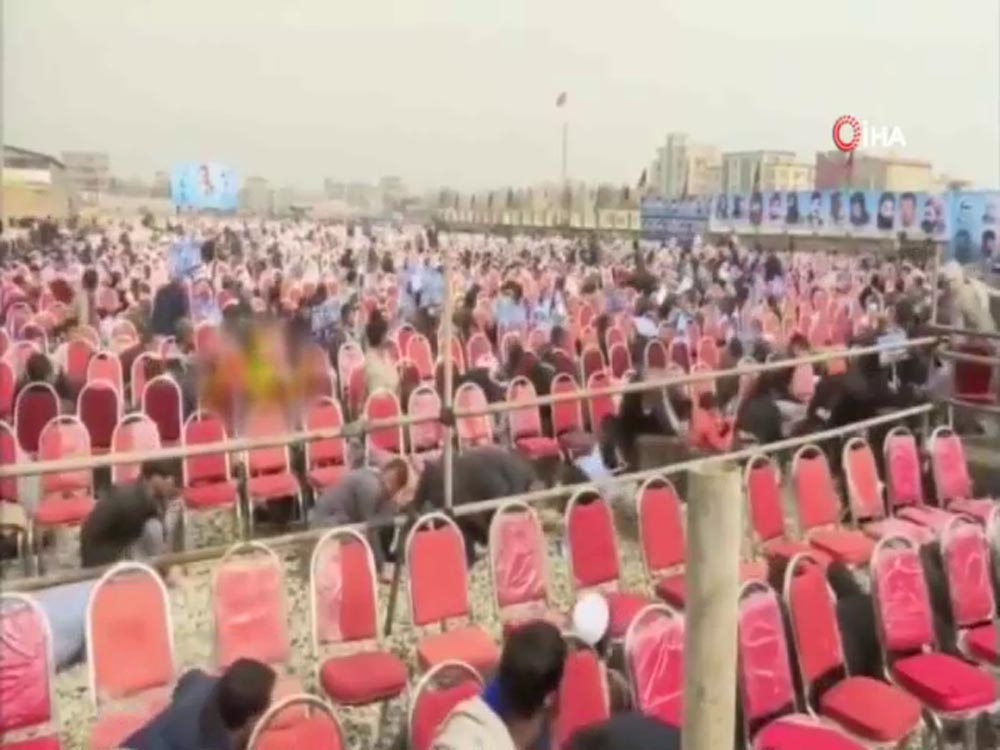 Kabil’de siyasilerin katıldığı törene saldırı: 27 ölü