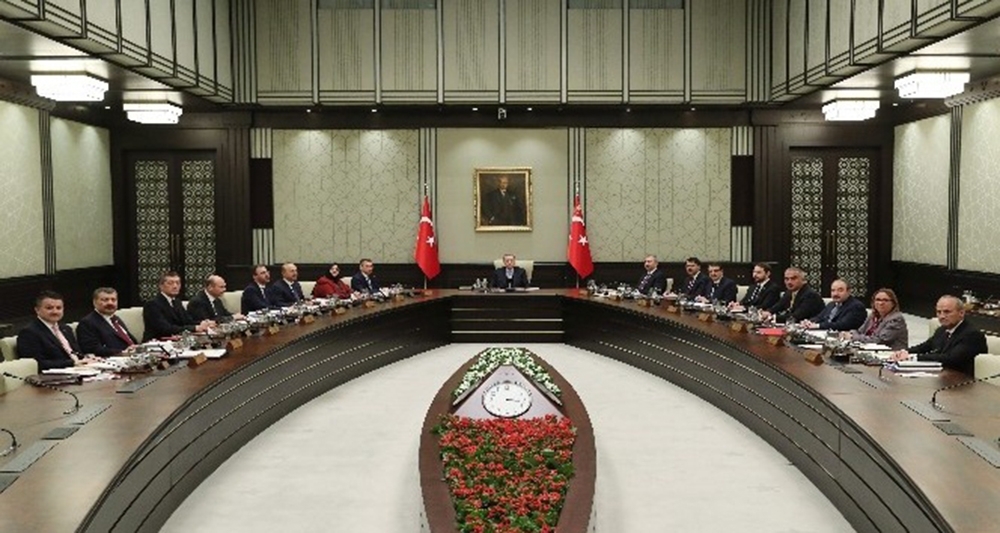 Kabine pazartesi günü toplanıyor