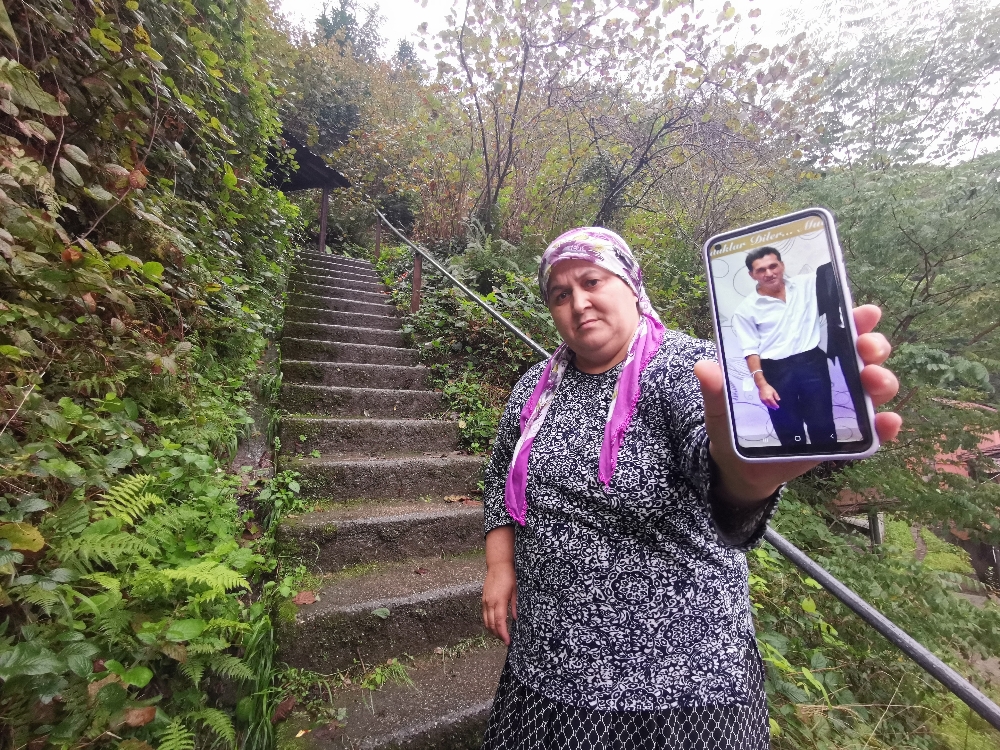 Kaçak ocakta göçük altında kalan işçiyi 