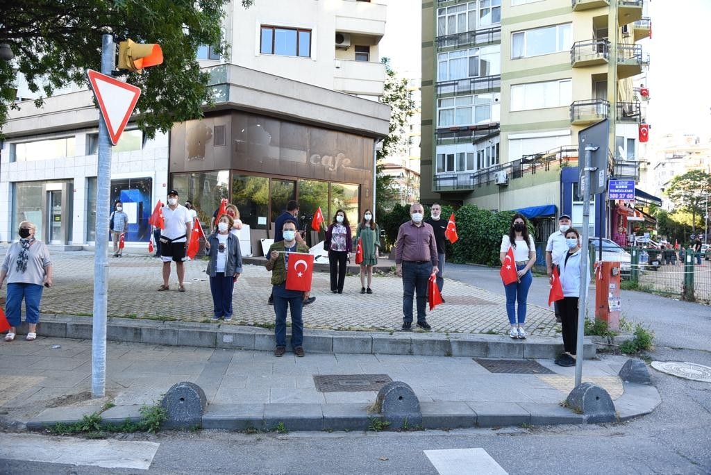 Kadıköy’de 19.19’da İstiklal Marşı coşkusu