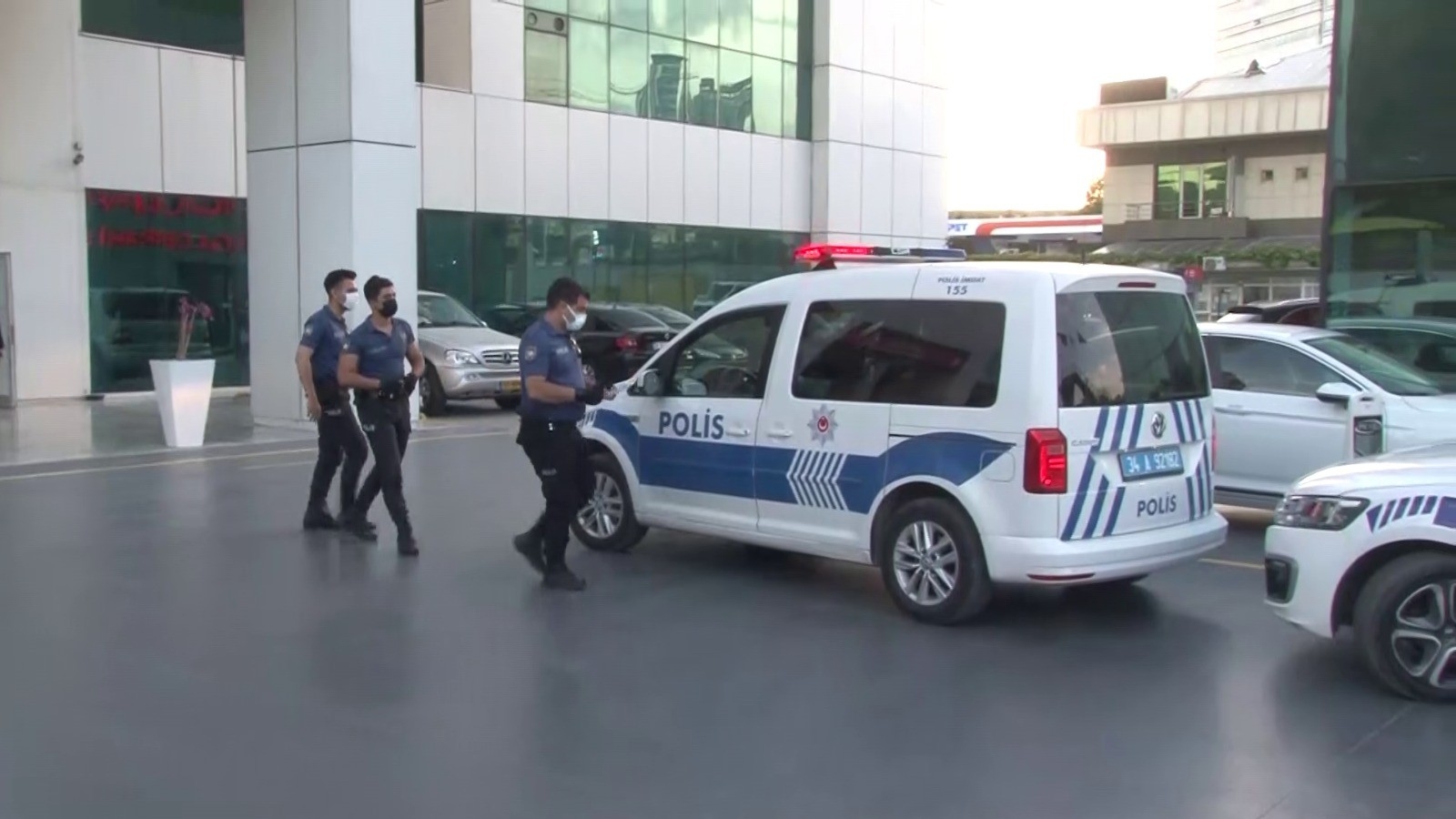 Kadıköy’de bıçaklı dehşet