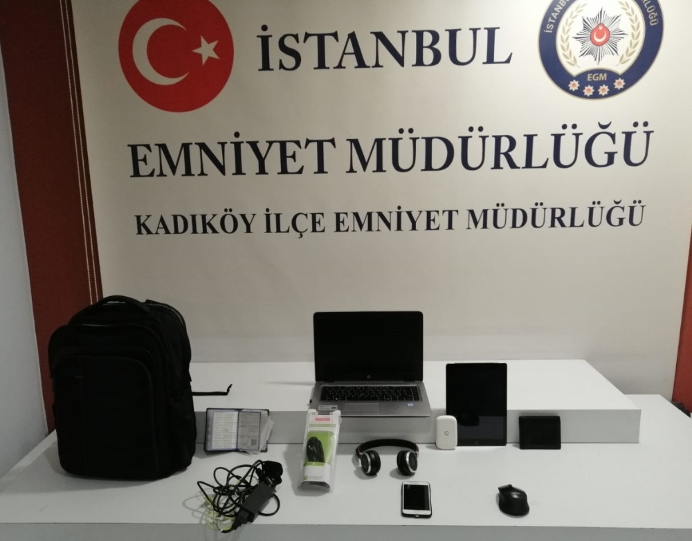 Kadıköy’de pes dedirten hırsızlık: Otomobillerden hırsızlık yapıp Marmaray’la kaçtı