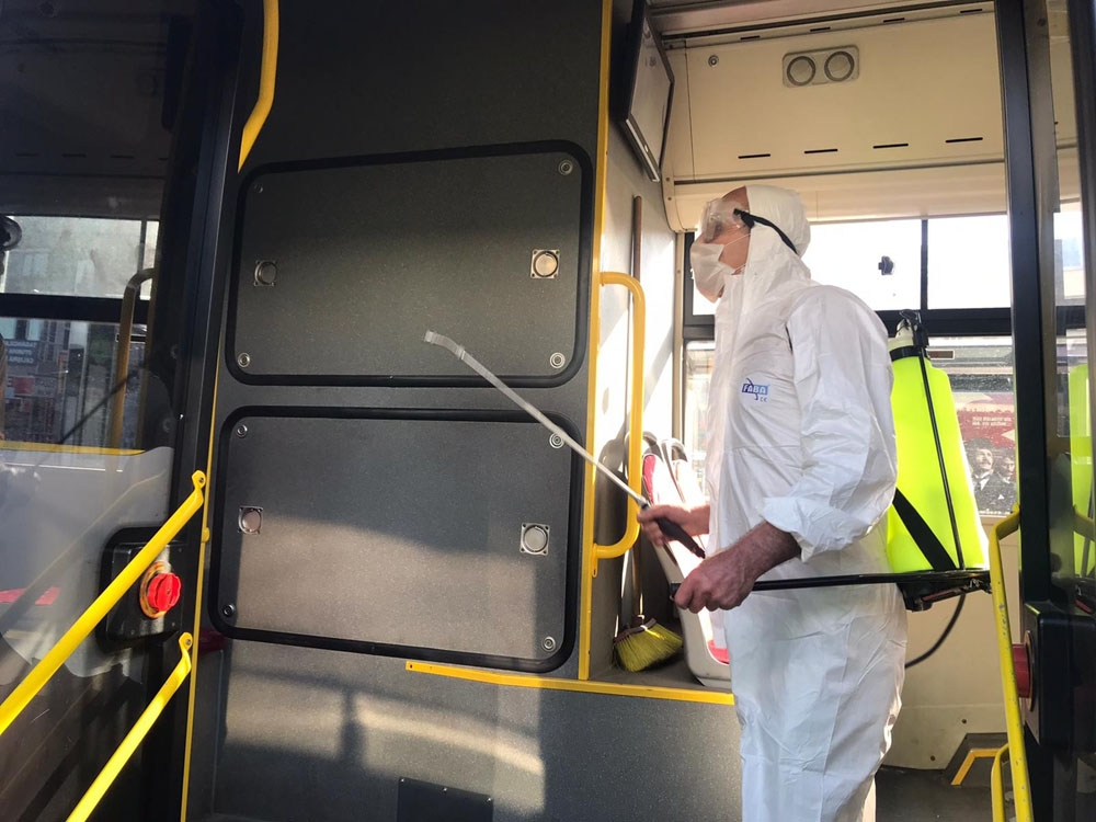 Kadıköy’de toplu ulaşım araçlarında korona virüse karşı dezenfekte çalışmaları