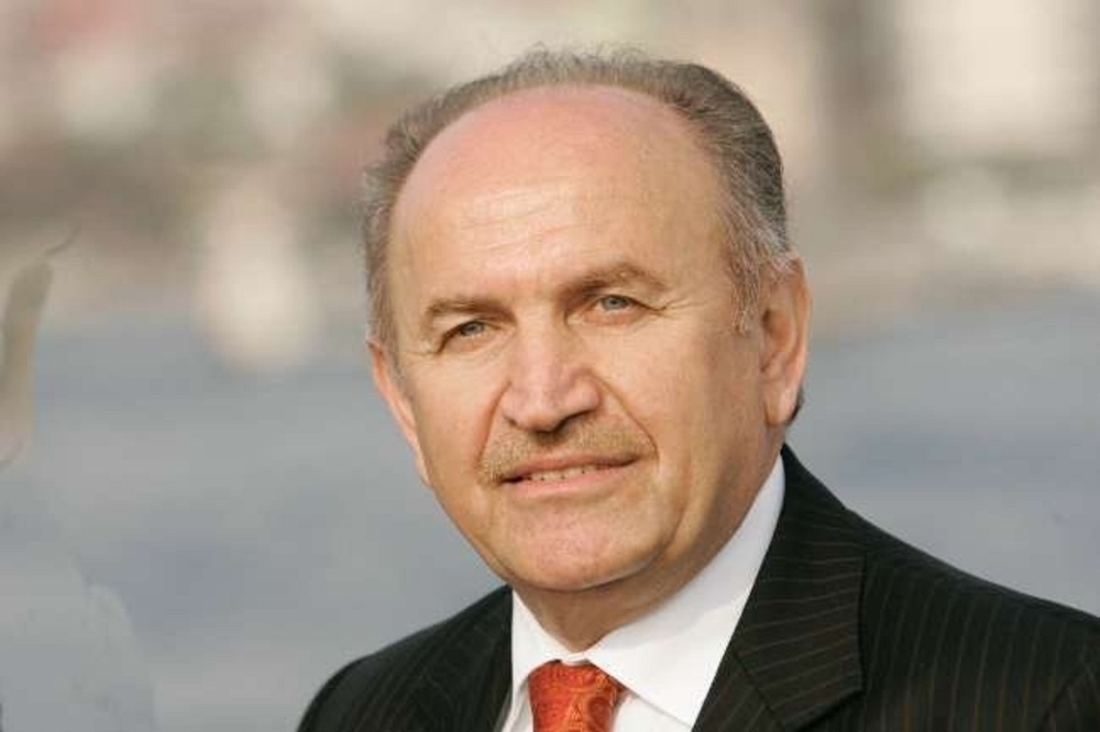 Kadir Topbaş’ın ismi Yenikapı Meydanı ve Avrasya Gösteri ve Sanat Merkezi’nde yaşatılacak