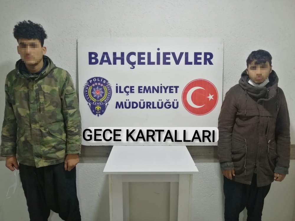 Kağıt toplayıcı kılığındaki hırsızlar kamerada