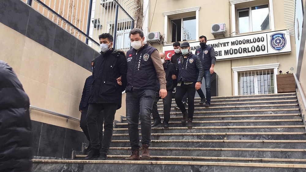 Kağıthane’de cezaevinden yeni çıkan taksiciye silahlı saldırı